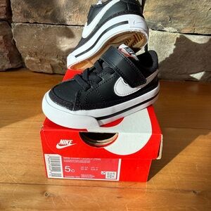 Brand New Baby Nike Court Legacy 5c